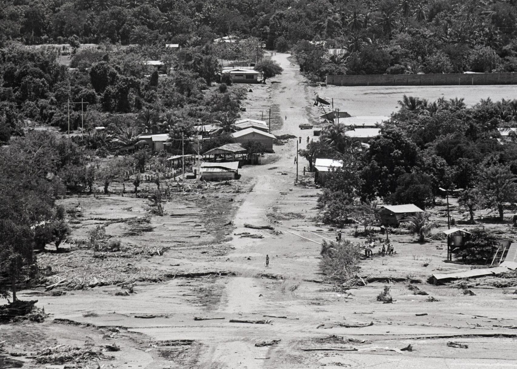 1974: Hurricane Fifi strikes Honduras